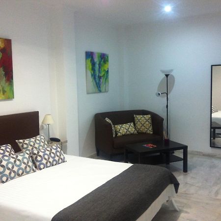 โรงแรมคูล เซบียา เซบีญา ภายนอก รูปภาพ